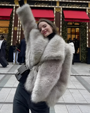 Casaco Sabrina felpuda e gola ampla