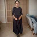 Vestido Mathilde™ em Algodão Leve com Saia Evasê Fluida / Sofisticação e Conforto para a Mulher Moderna!