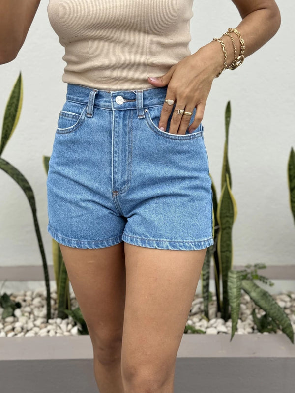 Calça Jeans Curta Cintura Alta