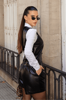 Short Cintura Alta Bolso Faca Couro Ecológico Tabatha Preto